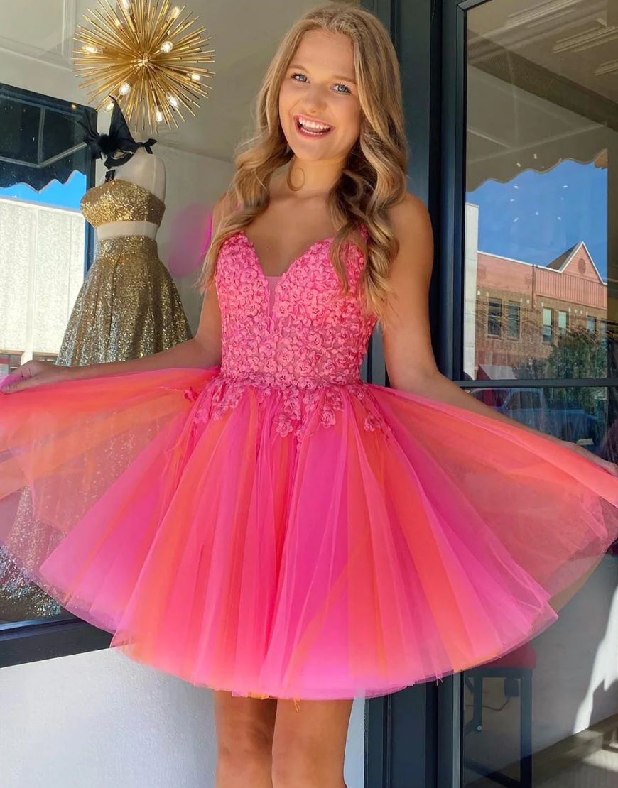 Luolandi Lovely A-Line Sleeveless Short Tulle Homecoming Dress with Appliques
