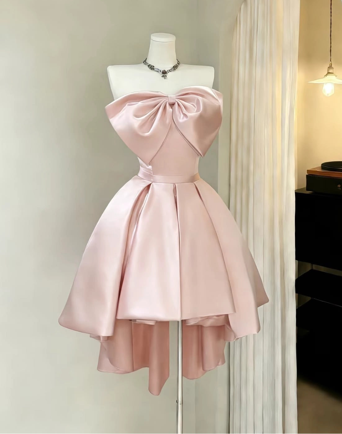 Luolandi Cute A Line Strapless Sleeveless Short Homecoming Dress Sweet Graduation Party Dress With Bow