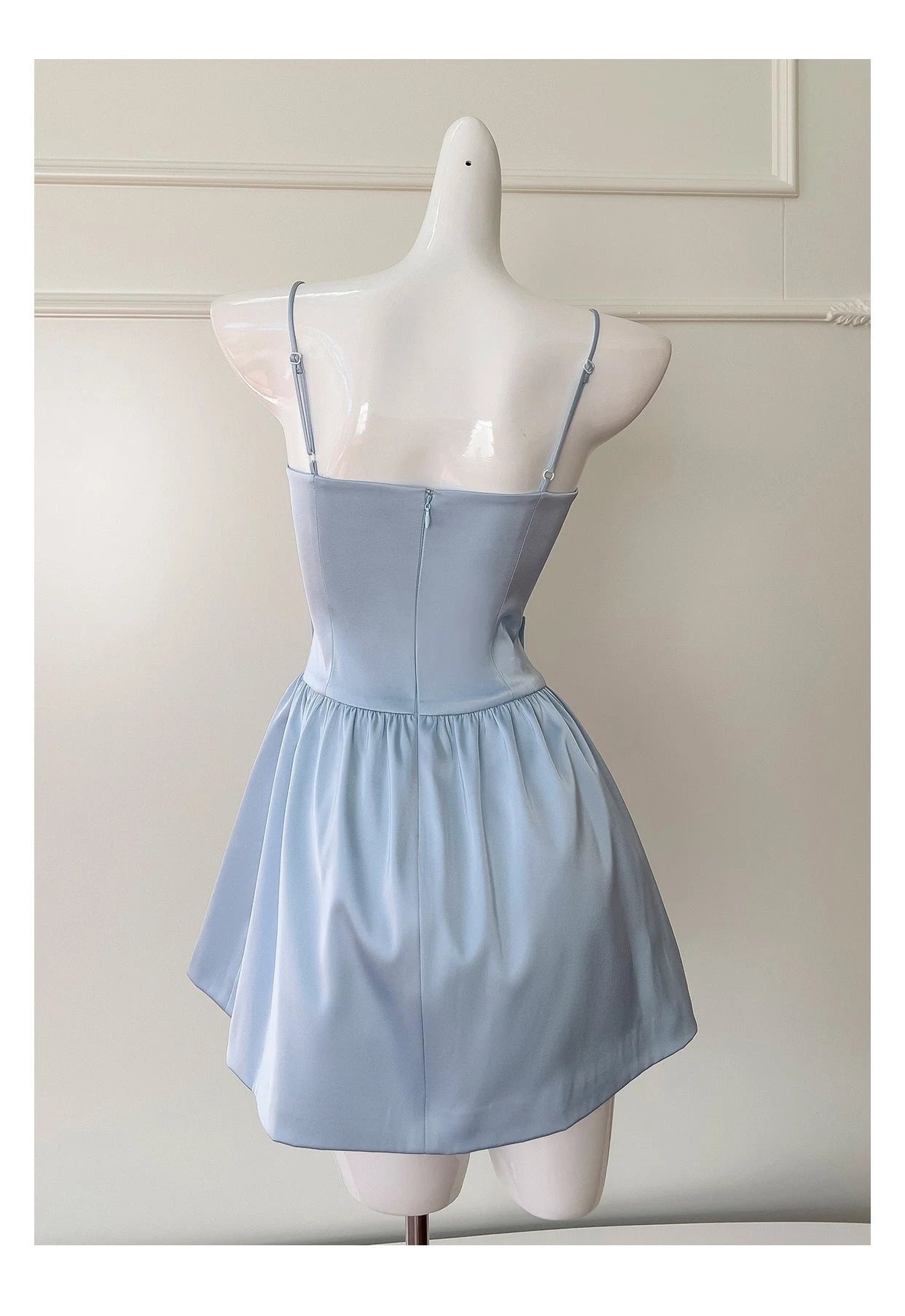Luolandi Cute A line Spaghetti Straps Blue Sleeveless Bow Detail Short Homecoming Dress