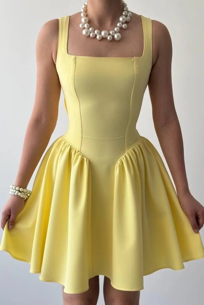Luolandi Cute Straps Square Neck A Line Yellow Sleeveless Pleated Short Homecoming Dress Lovely Graduation Party Dress with Bow
