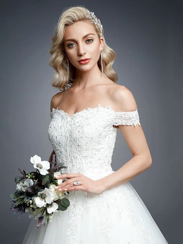 Luolandi Ball Gown Wedding Dresses Off Shoulder Court Train Lace Tulle Short Sleeve Romantic Sparkle & Shine with Beading