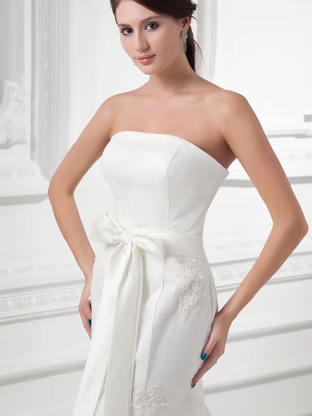 Luolandi Wedding Dresses Strapless Chapel Train Lace Satin Tulle Strapless with Bow(s) Buttons