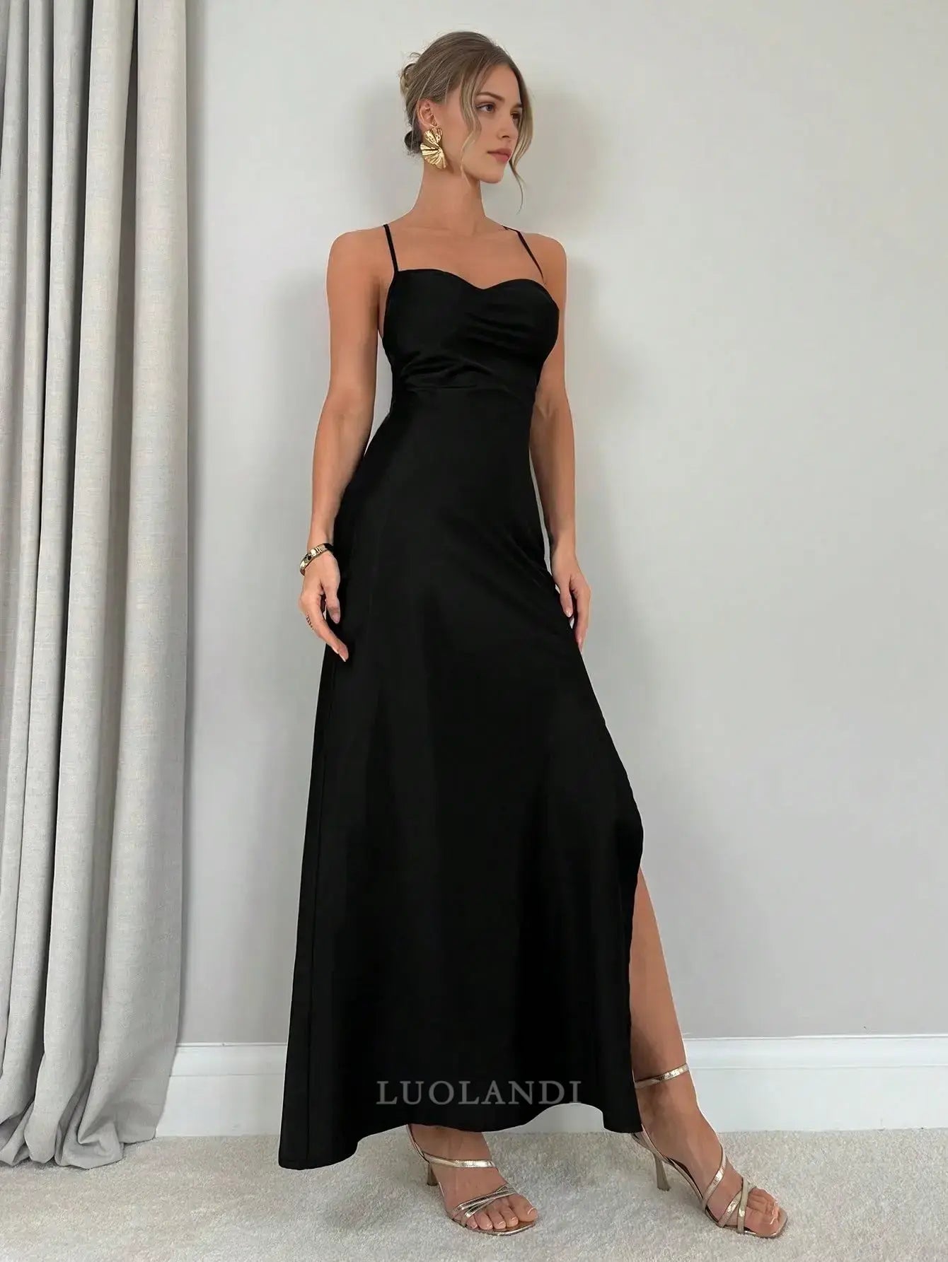 Luolandi Elegant Black Spaghetti Straps Sleeveless Long Prom Dress Simple Evening Party Dress With Slit