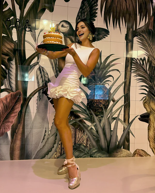 Luolandi Elegant Sheath Sleeveless Homecoming Dress Short Graduation Dress Lovely Birthday Party Dress