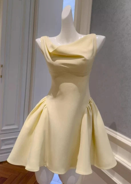 Luolandi Elegant A-Line Sleeveless Pleated Short Homecoming Dress Mini Summer Party Dress