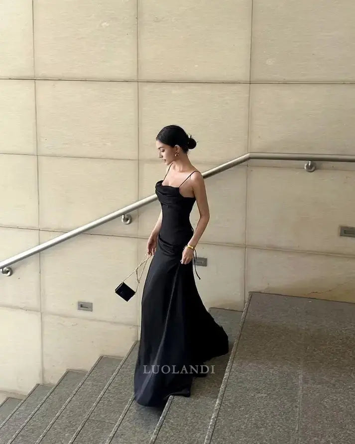 Luolandi Elegant A-Line Spaghetti Straps Sleeveless Party Evening Gown Black Long Formal Prom Dress Simple Graduation Dress