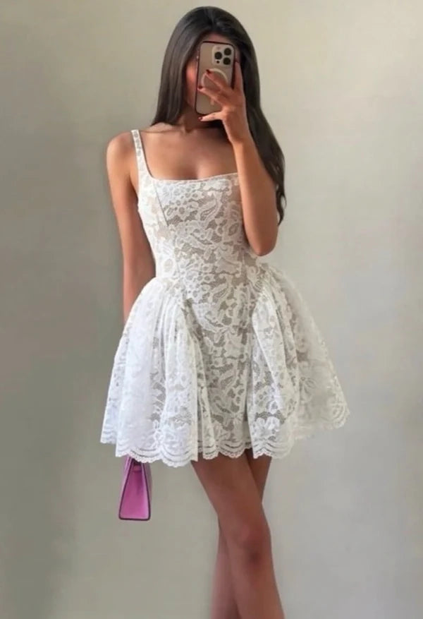 Luolandi Elegant A-Line Square Neck Sleeveless Chic Lace Short Homecoming Dress