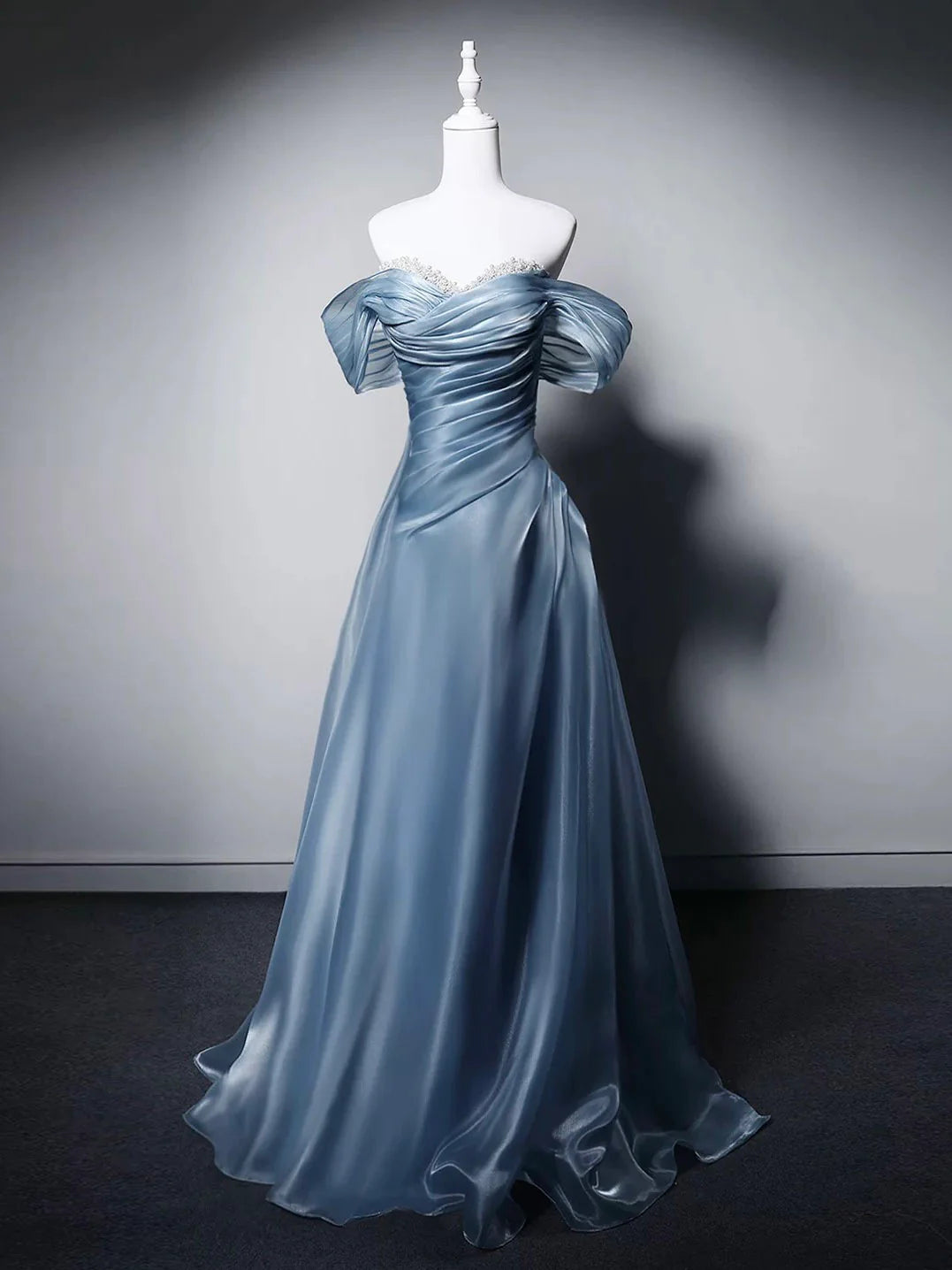 Luolandi Elegant A-line Blue Sweetheart Off Shoulder Lace Up Back Long Formal Prom Dress Charming Evening Party Dress with Beads