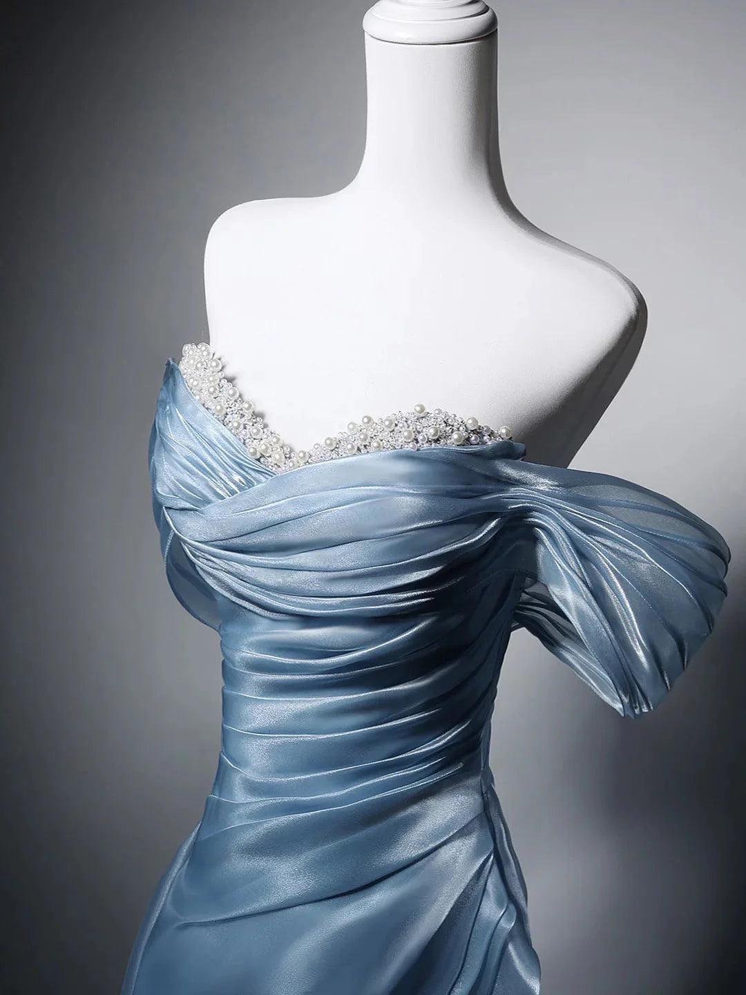 Luolandi Elegant A-line Blue Sweetheart Off Shoulder Lace Up Back Long Formal Prom Dress Charming Evening Party Dress with Beads