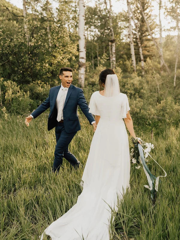 Luolandi Elegant A-line V-neck Sweep Train Bridal Gown with sleeves Simple Wedding Dresses Solid Color