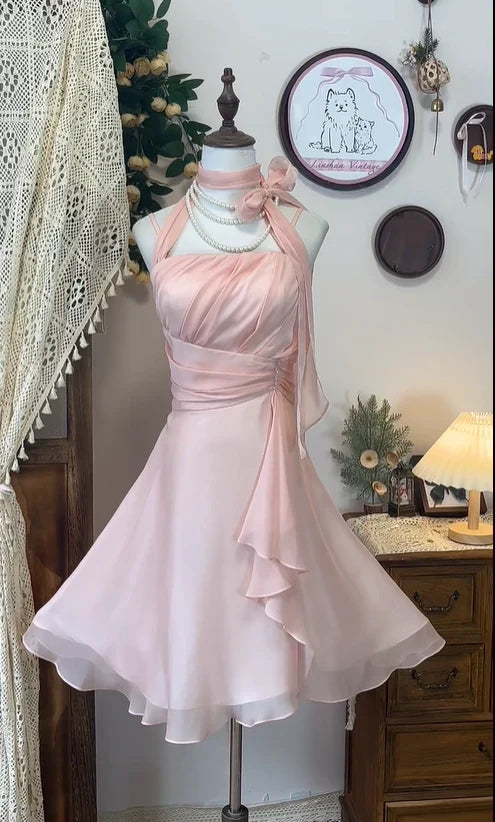 Luolandi Elegant A Line Halter Sleeveless Cocktail Homecoming Dress Sweet Party Prom Dress