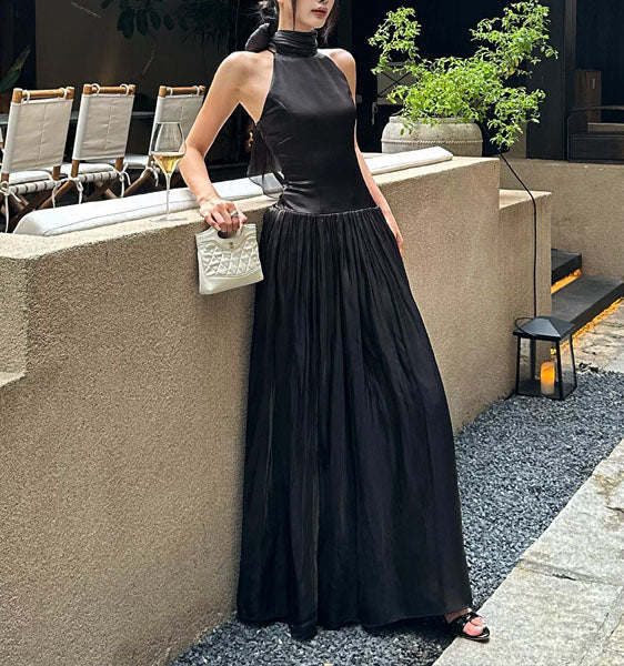 Luolandi Elegant A Line Halter Sleeveless Long Evening Gowns Charming Formal Prom Dress
