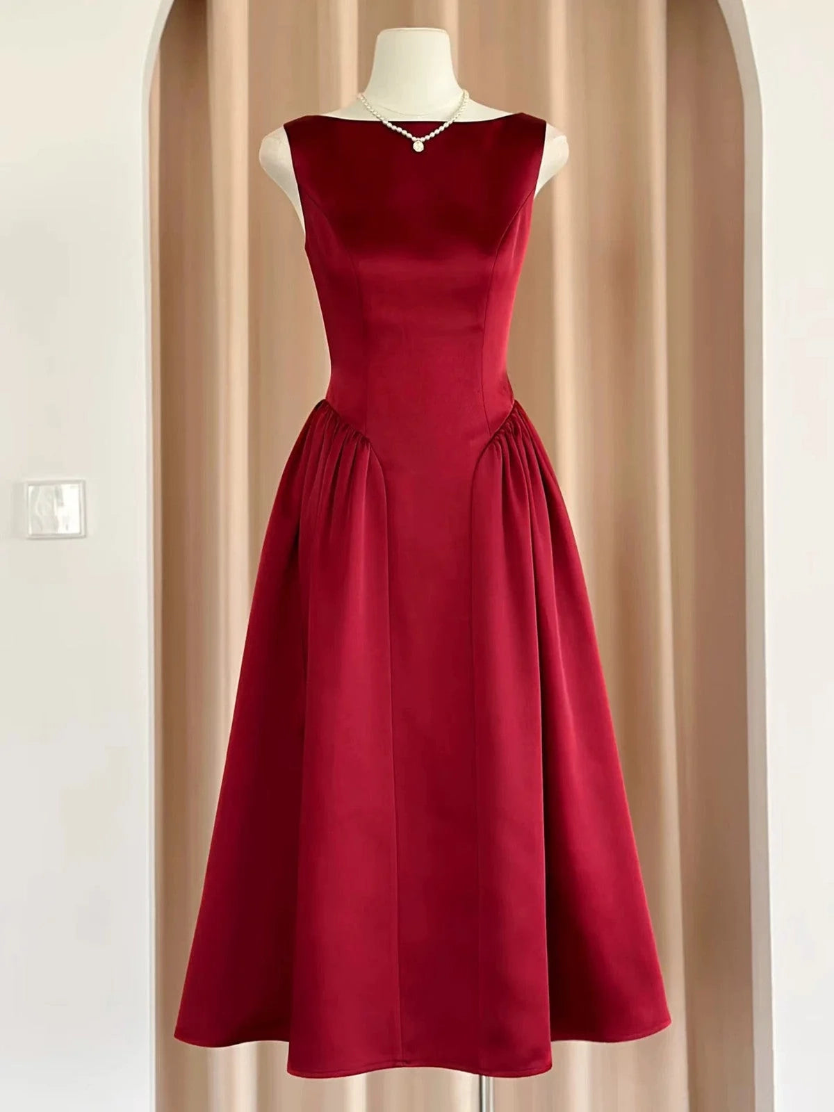 Luolandi Elegant A Line Sleeveless Satin Pleated Formal Prom Dress Simple Wedding Guest Party Dress