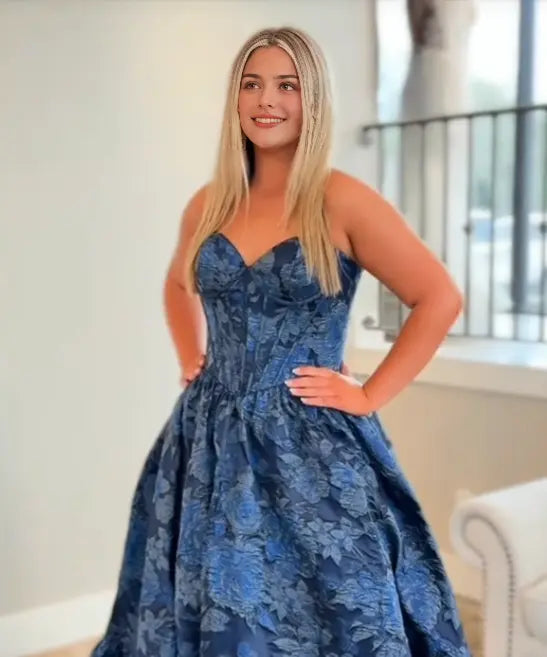 Luolandi Elegant A Line Sweetheart Strapless Sleeveless Blue Long Formal Prom Dresses Gorgeous Party Evening Gowns Charming Graduation Dress