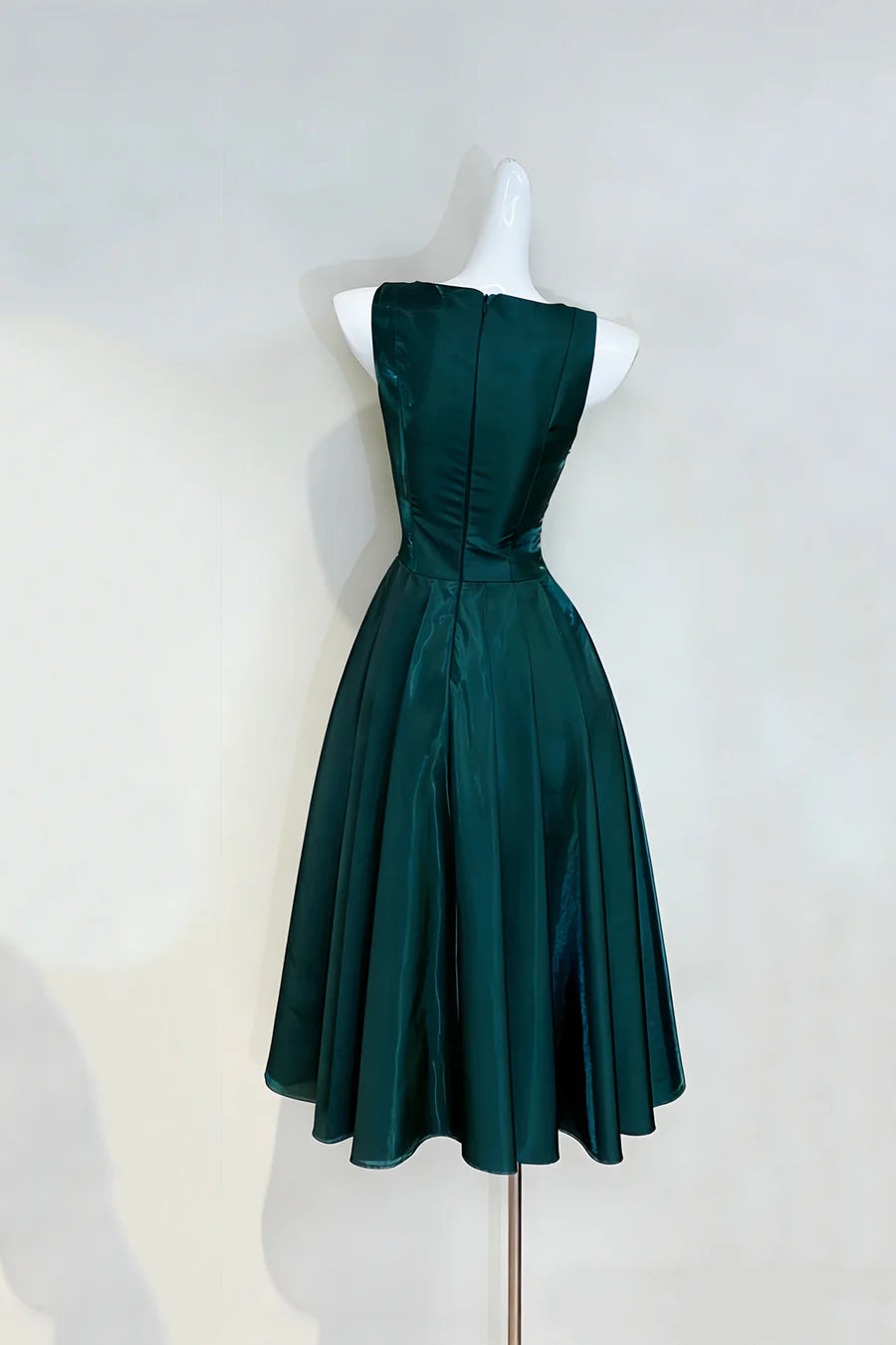 Luolandi Elegant A Line V Neck Sleeveless Formal Prom Dress Classy Party Graduation Dress