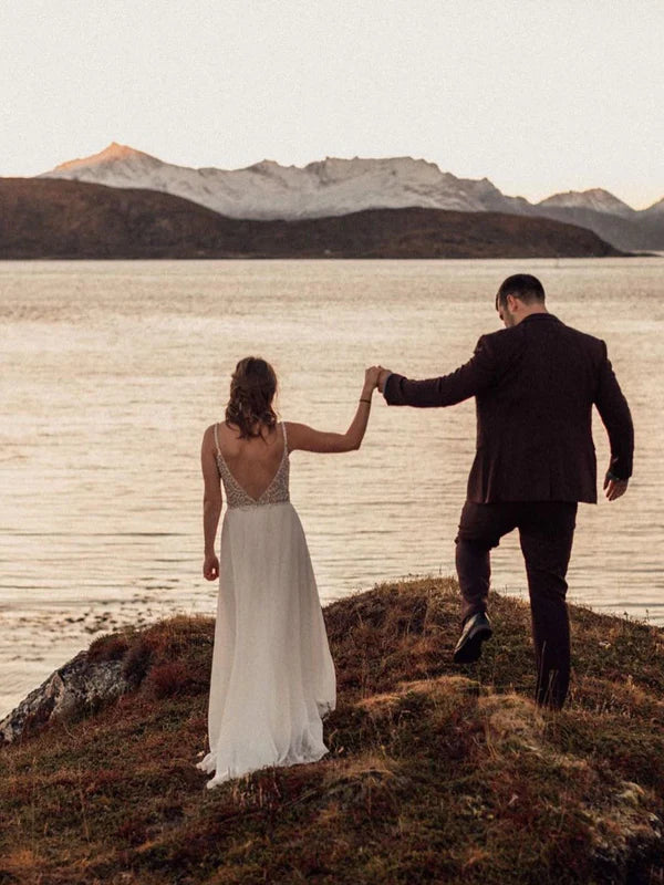 Luolandi Elegant Chiffon Spaghetti Straps Neckline Backless A-line Wedding Dresses With Beaded Charming