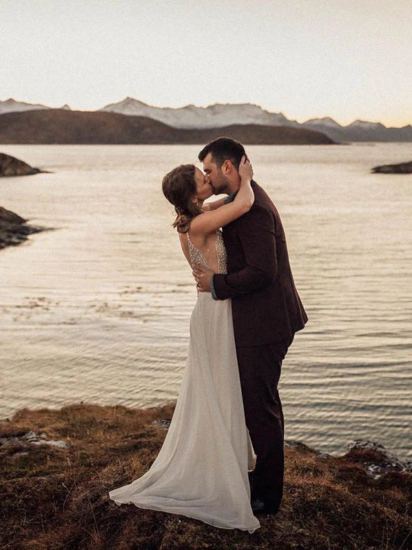 Luolandi Elegant Chiffon Spaghetti Straps Neckline Backless A-line Wedding Dresses With Beaded Charming