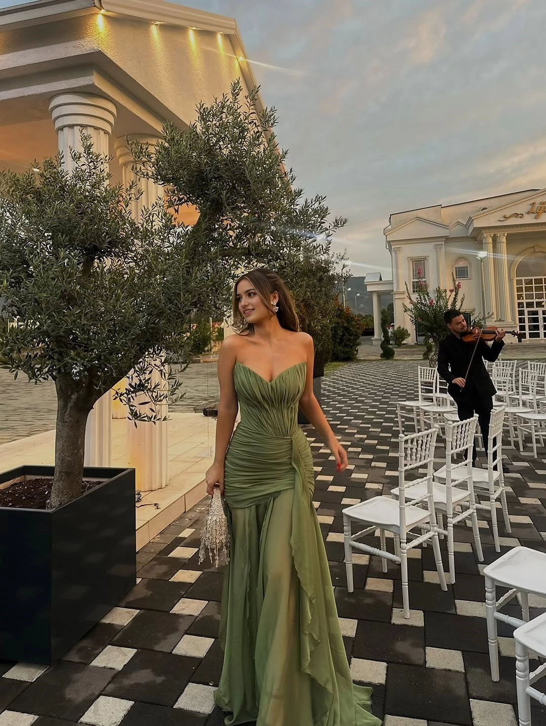 Luolandi Elegant Green Mermaid Strapless Sleeveless Chiffon Pleated Long Formal Prom Dress Fashion Wedding Guest Party Dress