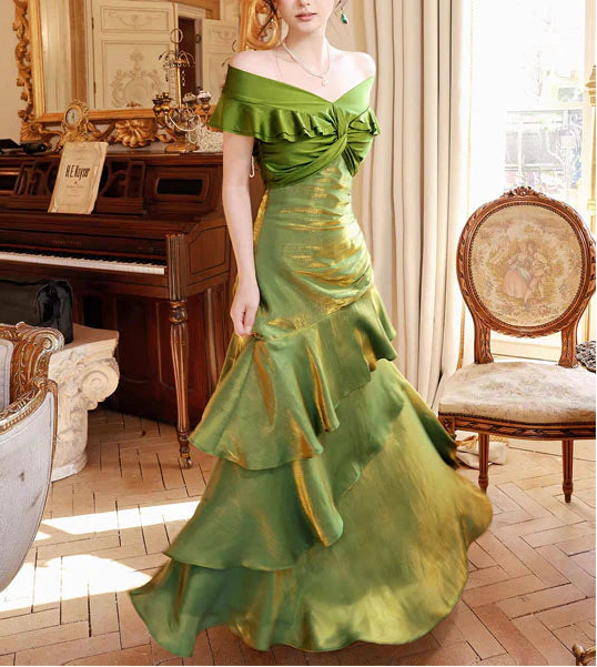 Luolandi Elegant Green Off-Shoulder Ruffles Evening Party Dress Charming Long Formal Prom Dress