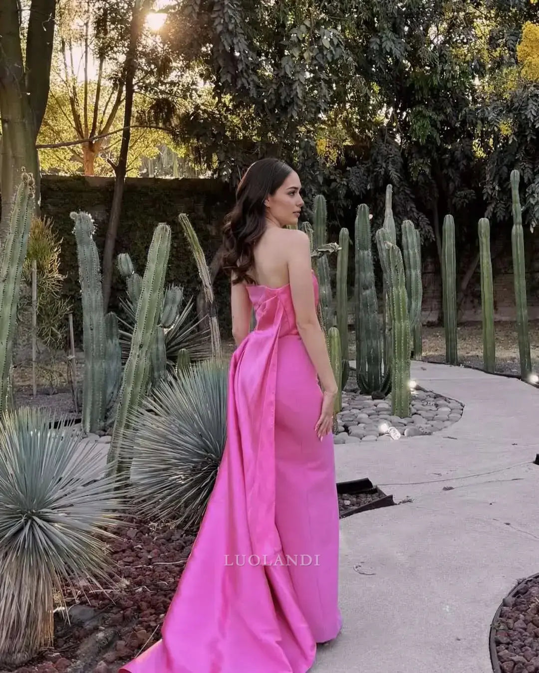 Luolandi Elegant Sheath Strapless Sleeveless Long Formal Prom Dress Pretty Wedding Guest Dress Charming Party Evening Gowns