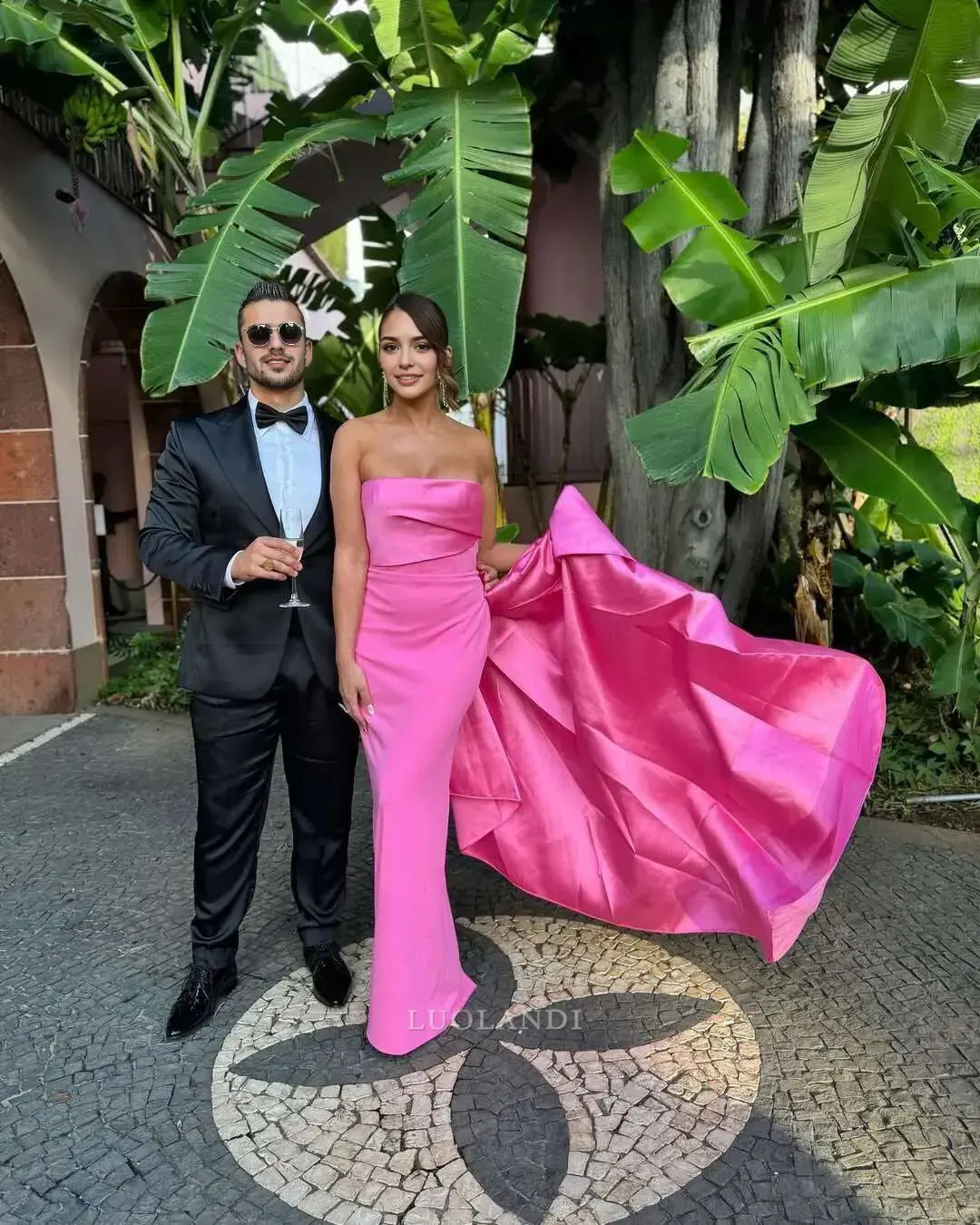 Luolandi Elegant Sheath Strapless Sleeveless Long Formal Prom Dress Pretty Wedding Guest Dress Charming Party Evening Gowns