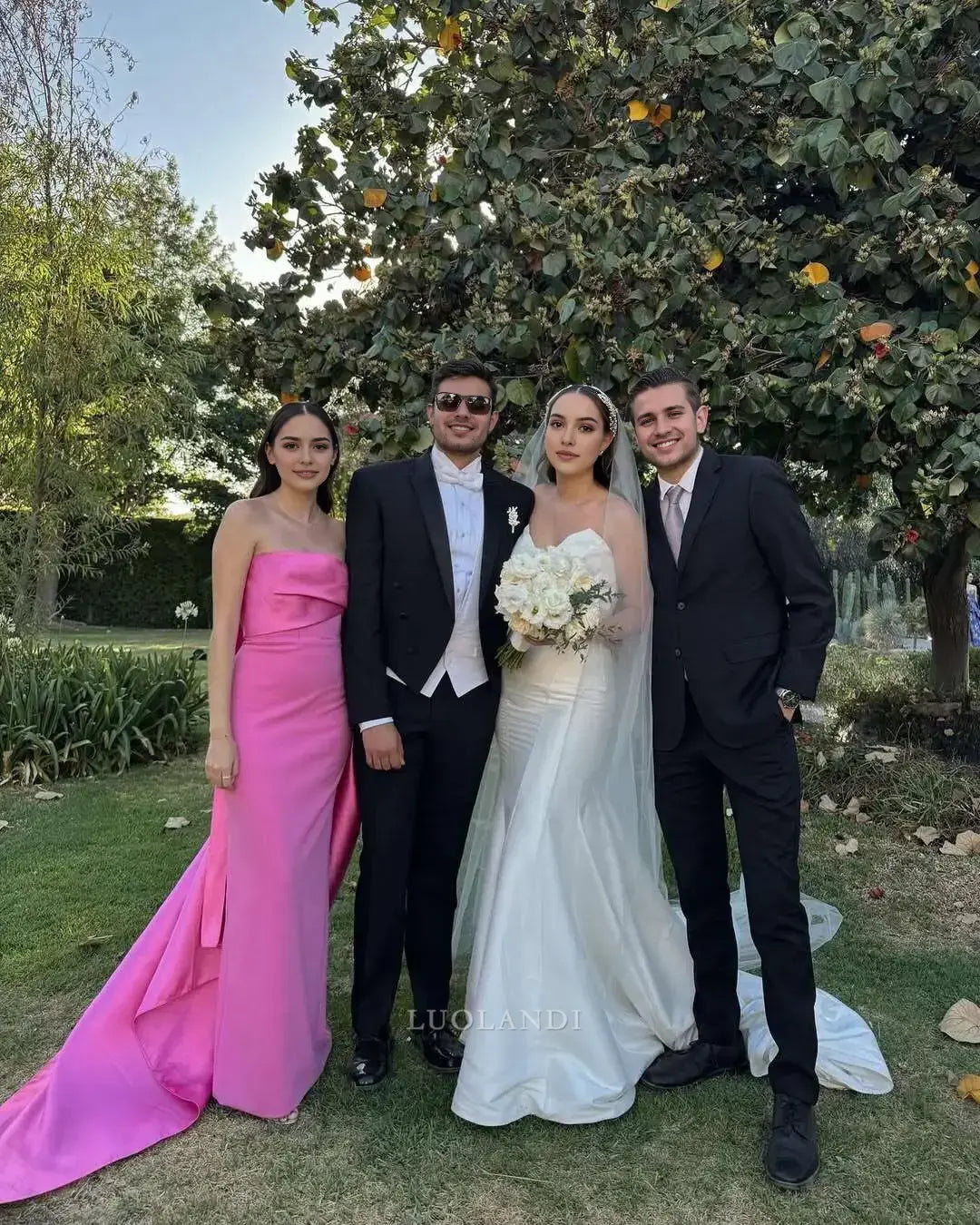 Luolandi Elegant Sheath Strapless Sleeveless Long Formal Prom Dress Pretty Wedding Guest Dress Charming Party Evening Gowns