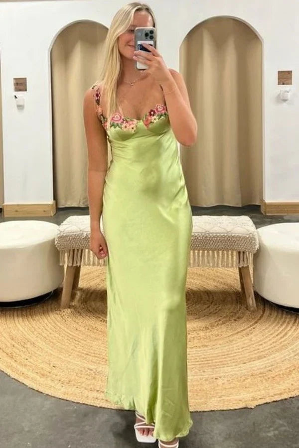 Elegant Sheath Sweetheart Sleeveless Satin Women's Party Dress with Appliques
