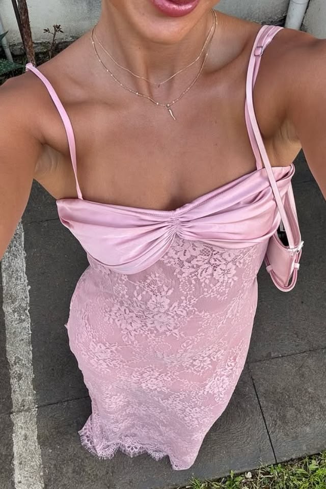 Luolandi Elegant Spaghetti Straps Lace Sleeveless Graduation Dress Charming Long Party Prom Dress