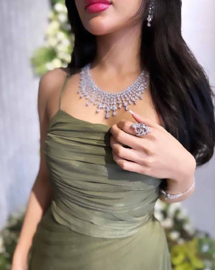 Luolandi Elegant Spaghetti Straps Sleeveless Evening Party Dress With Slit Charming Long Formal Prom Dress for Women