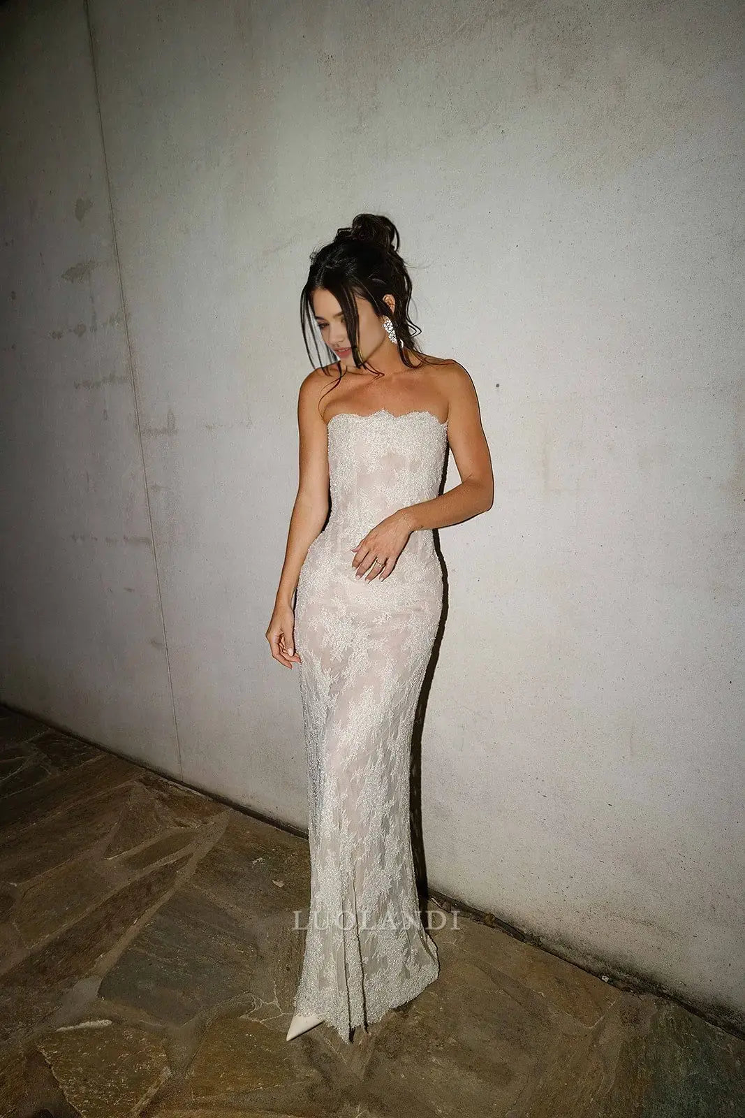 Luolandi Elegant Strapless Long Formal Prom Dress Sleeveless Charming Party Bridal Gown Modern Wedding Dress