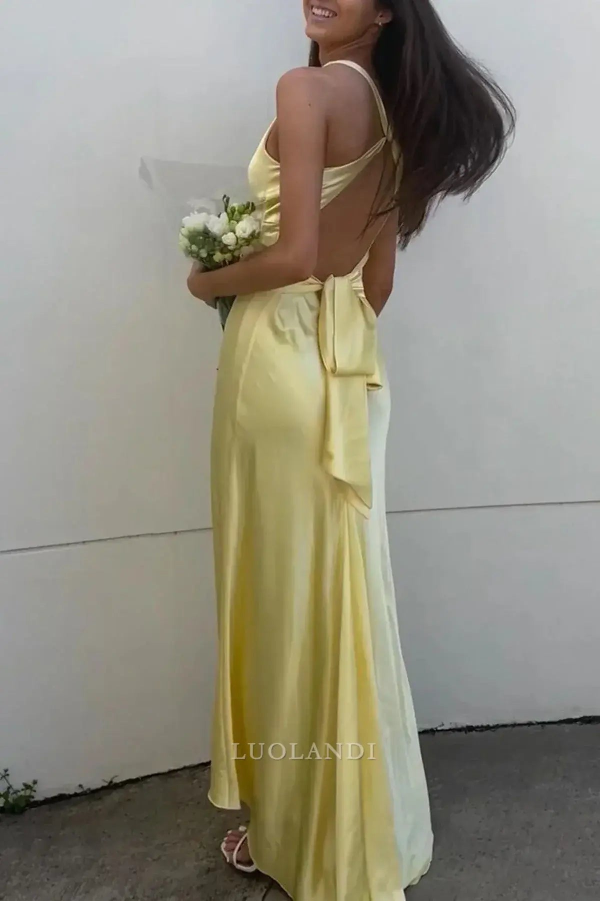Luolandi Elegant V-neck Sleeveless Yellow Satin Long Formal Prom Dress Simple Party Evening Gowns Fashion Graduation Dress