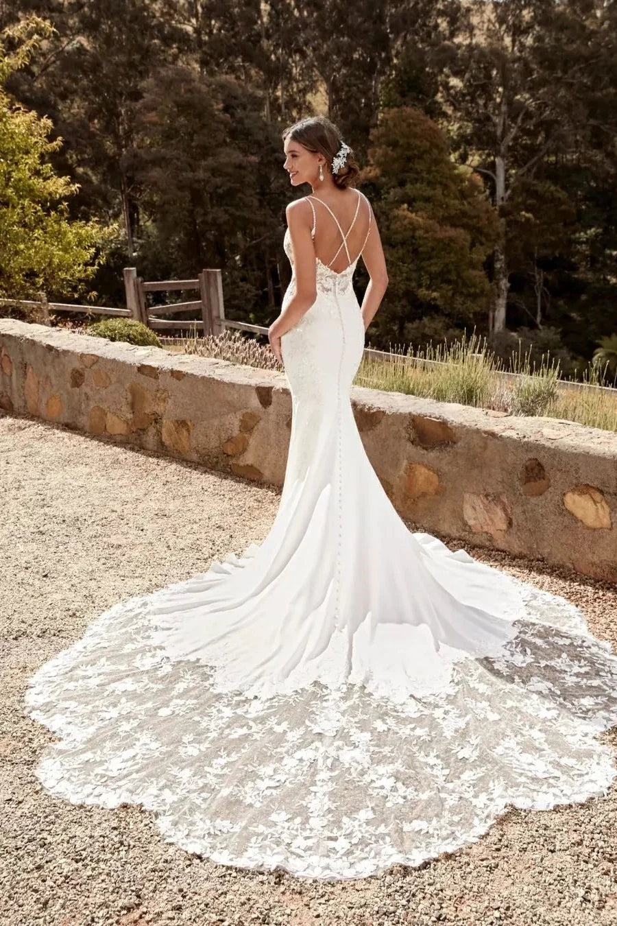 Luolandi Elegant Wedding Dress Mermaid Spaghetti Straps Appliques Bridal Dress With Sweep Train