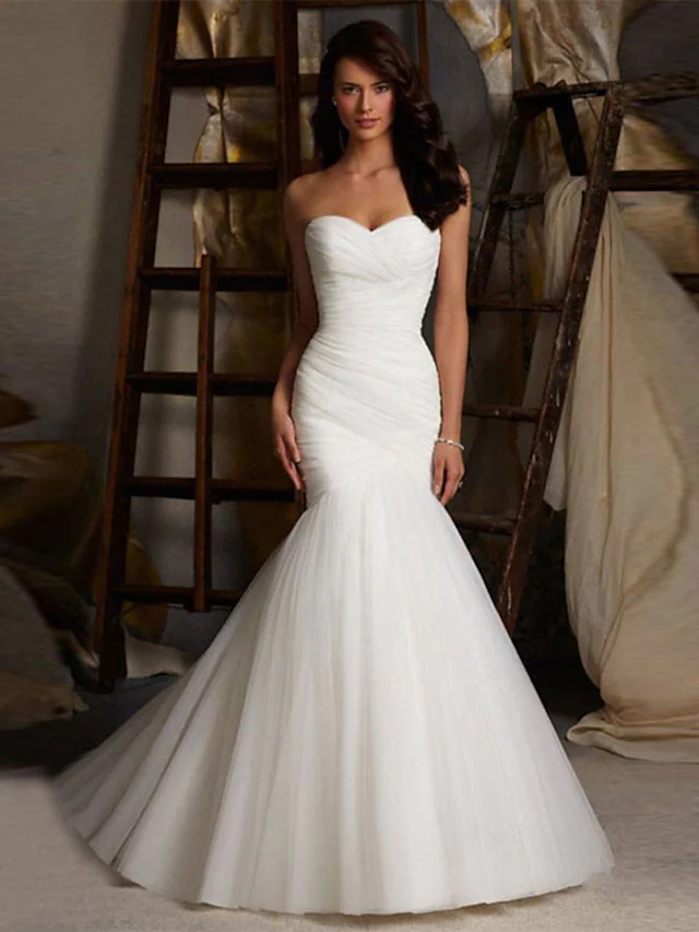 Luolandi Elegant Wedding Dresses Sweetheart Neckline Court Train Tulle Strapless Simple Sexy Bridal Gown