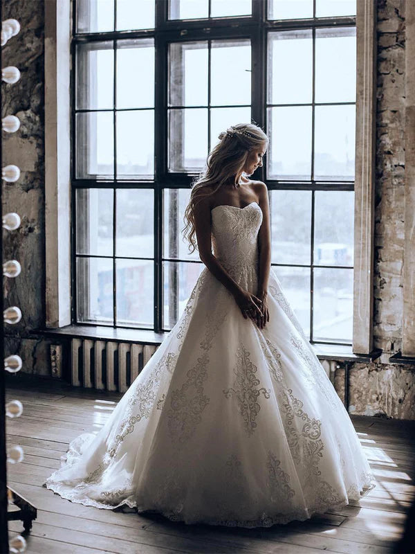Luolandi Exquisite Sweetheart A-line Bridal Dresses Appliqued Gowns Off Shoulder Floor Length Wedding Dress