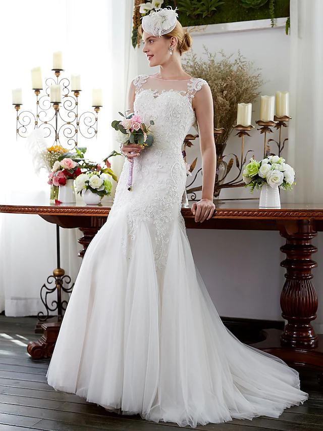 Luolandi Wedding Dresses Illusion Neck Court Train Tulle Sleeveless Sparkle & Shine with Beading