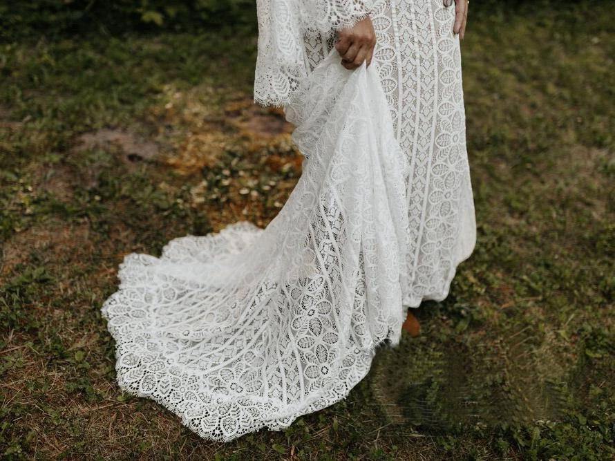Luolandi Long Sleeve Lace Fashion Wedding Dress Sexy Custom Made Bride Dress Beautiful