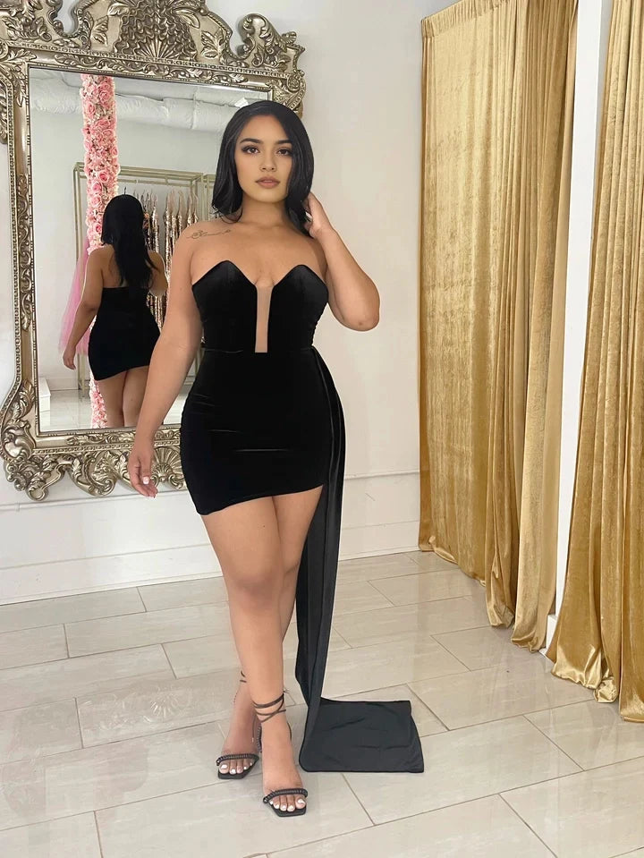 Luolandi Fashion Black Sheath Strapless Sweetheart Sleeveless Short Homecoming Dress