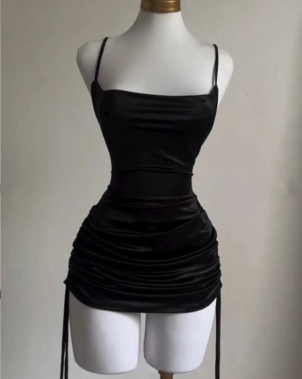 Luolandi Fashion Sheath Spaghetti Straps Black Satin Sleeveless Short Homecoming Dress Simple Birthday Party Dress