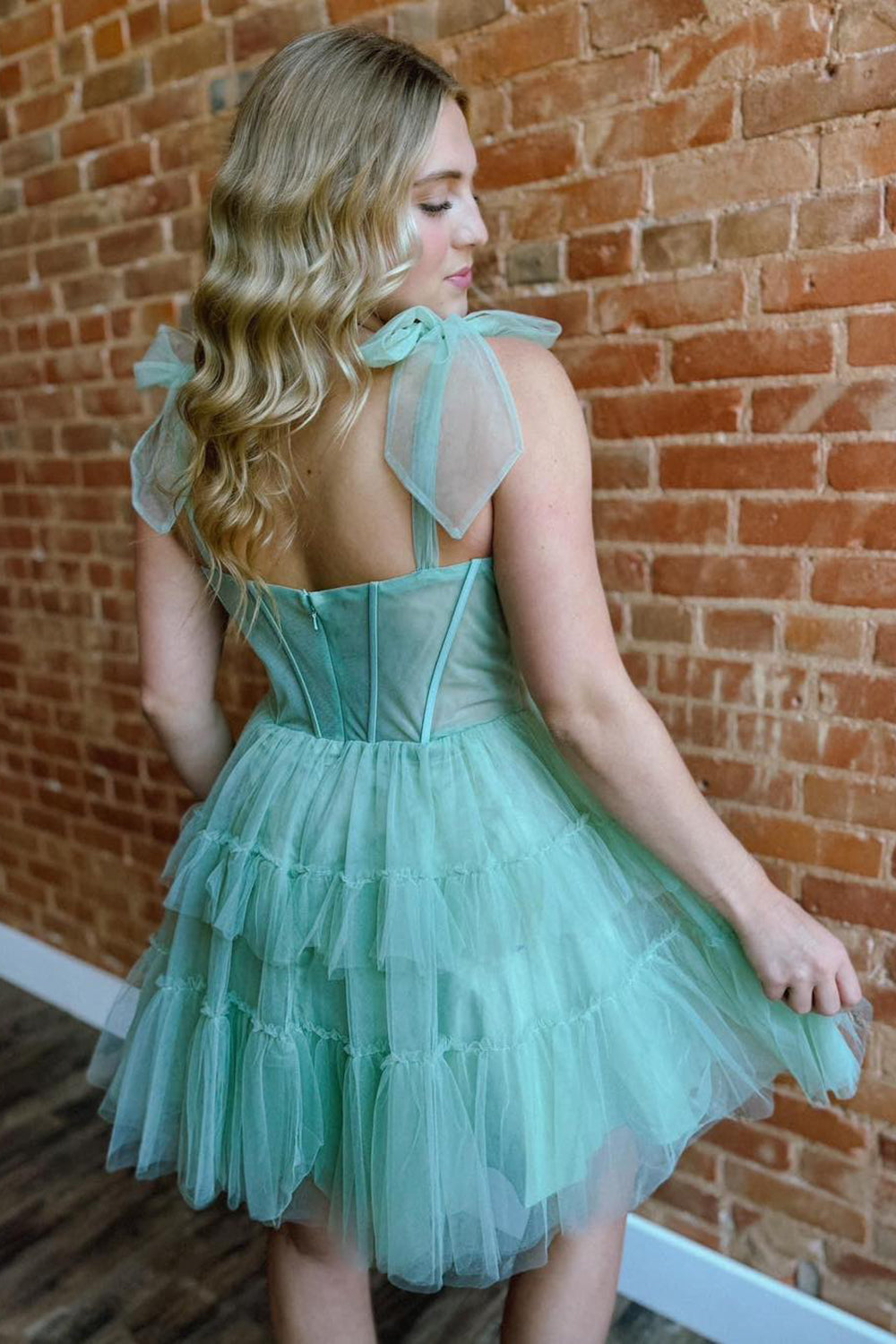 Luolandi A Line Tiered Hollow Out Green Corset Tulle Homecoming Dress Short Party Dress