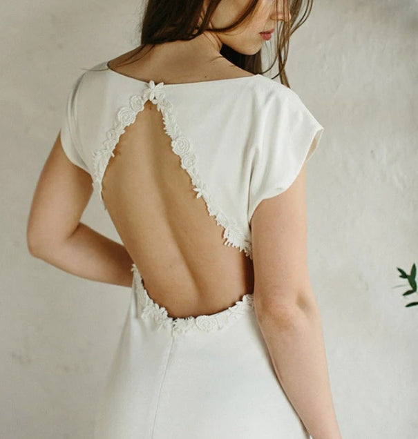 Luolandi Simple Sheath Wedding Dresses With Cap Sleeves Gown Floor Length Elegant Bridal Gown