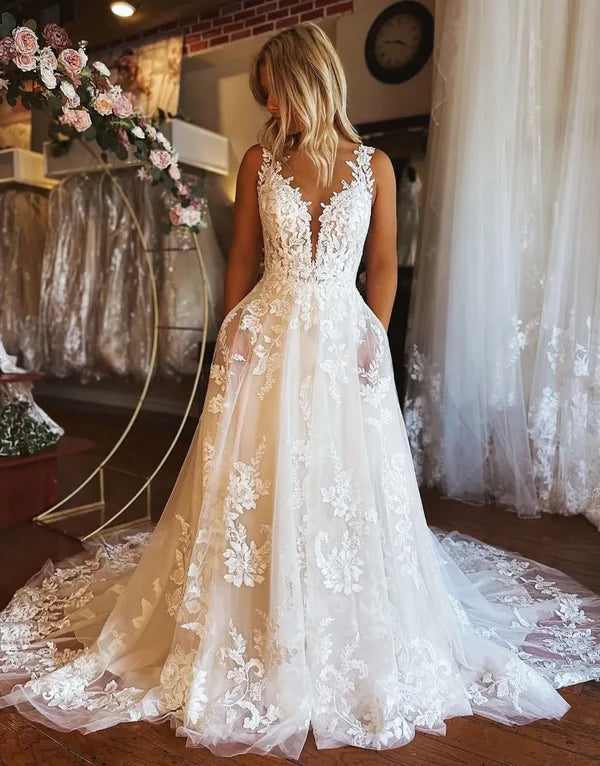 Luolandi Gorgeous A-Line Open Back Wedding Dress With Appliques Beautiful Bridal Gown