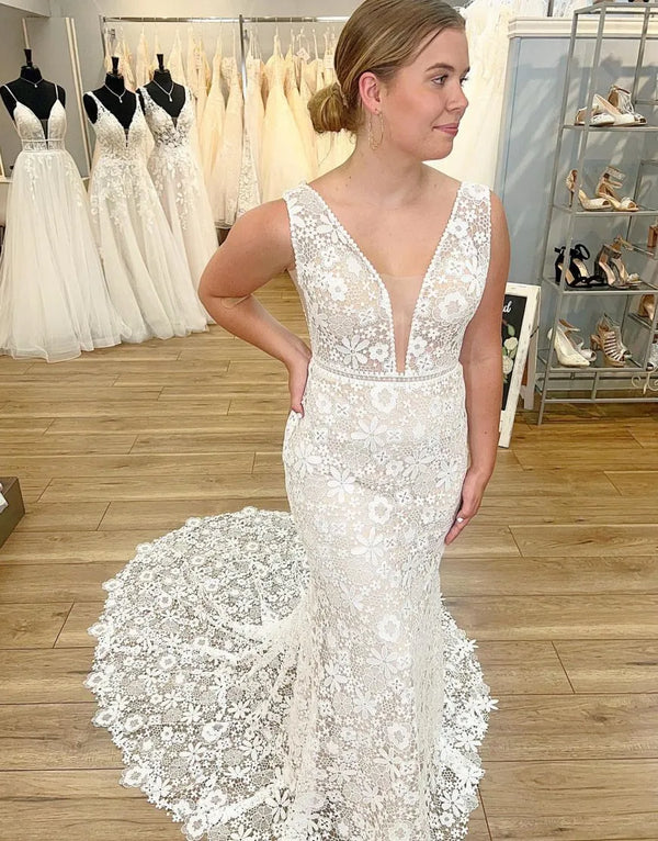 Luolandi Gorgeous Mermaid Deep V-Neck Court Train Lace Wedding Dress Sexy