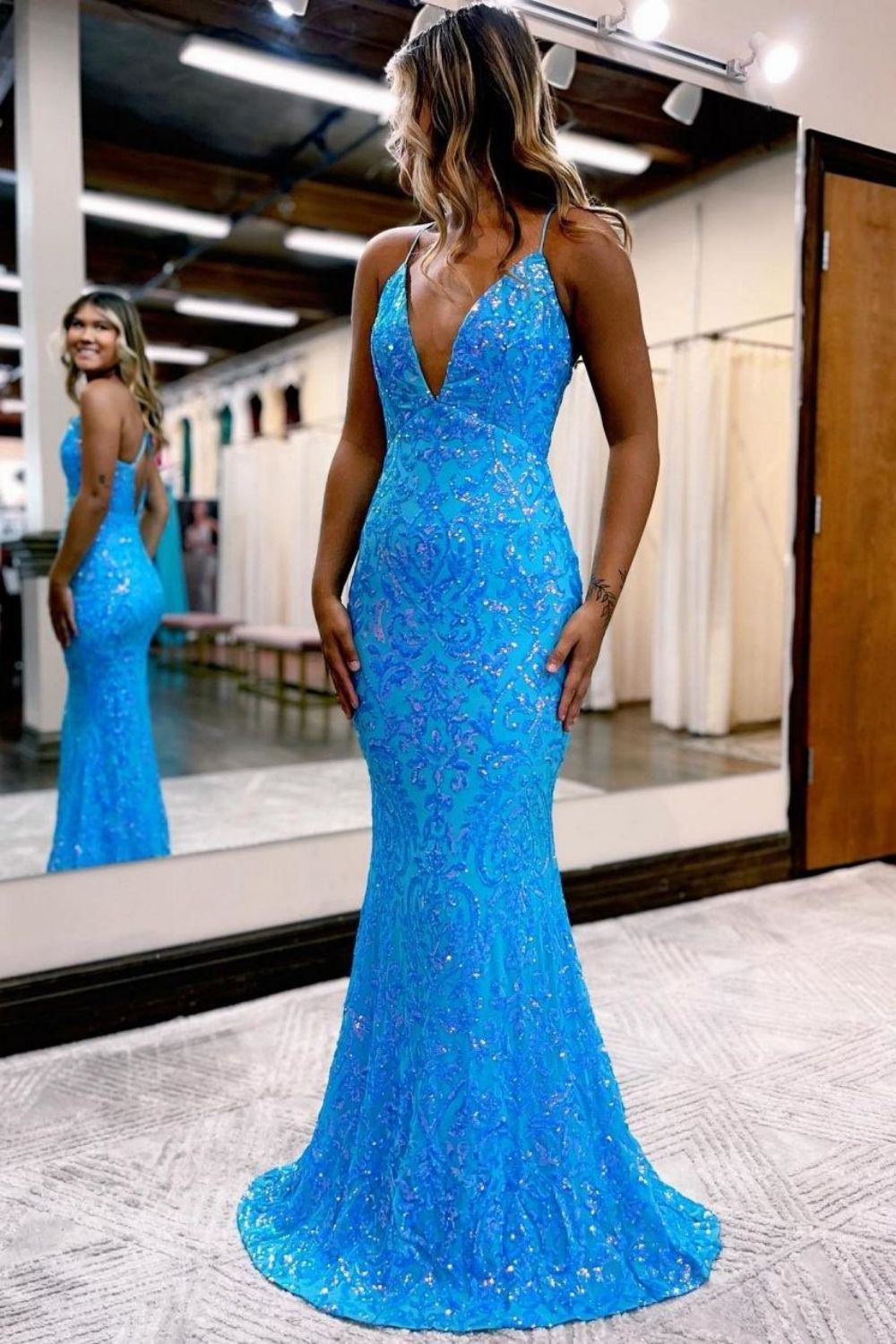 Luolandi Gougeous Deep V-Neck Mermaid Long Prom Dress