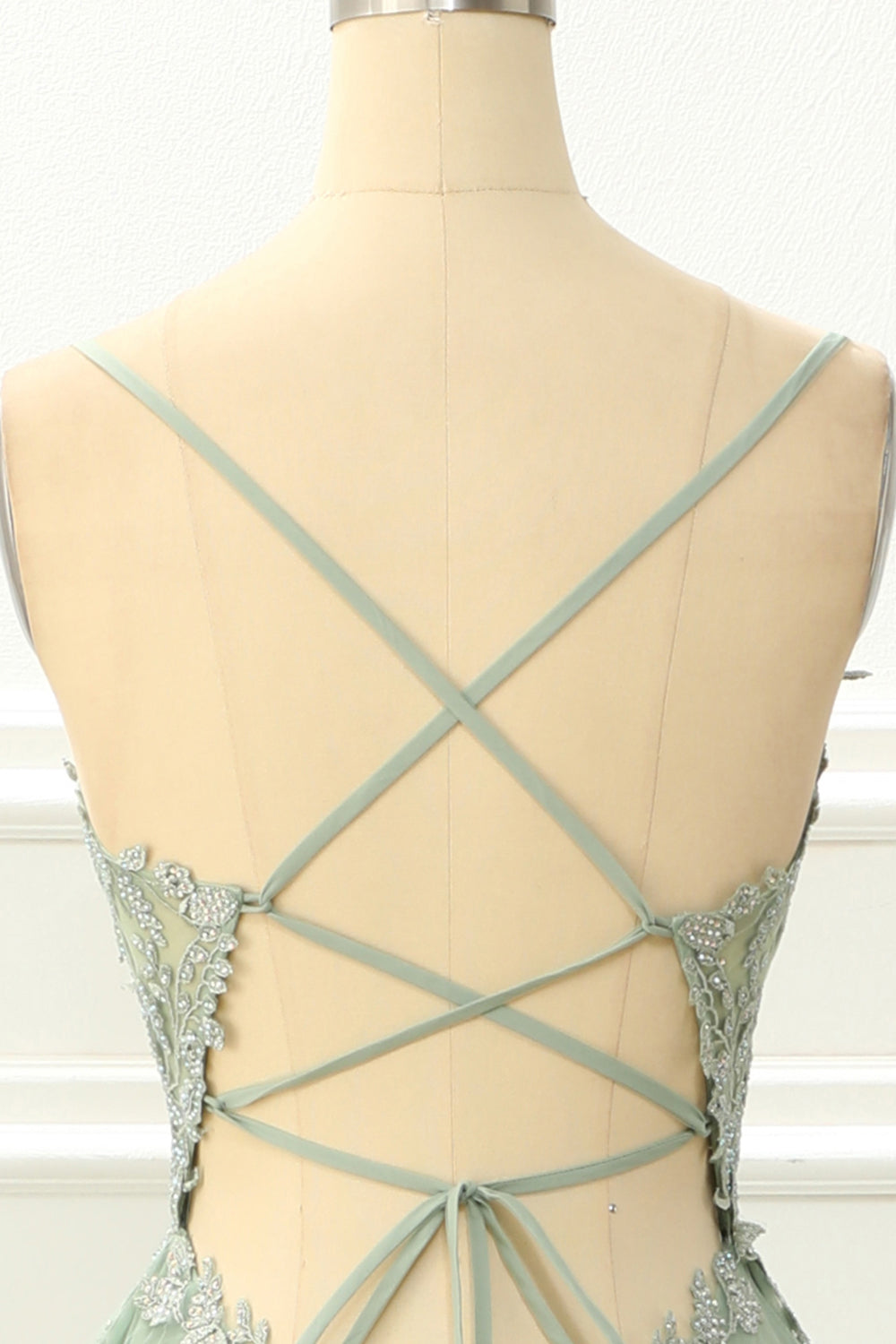 Luolandi Spaghetti Straps Tulle Lavender Prom Dress With Appliques Floor Length Beautiful