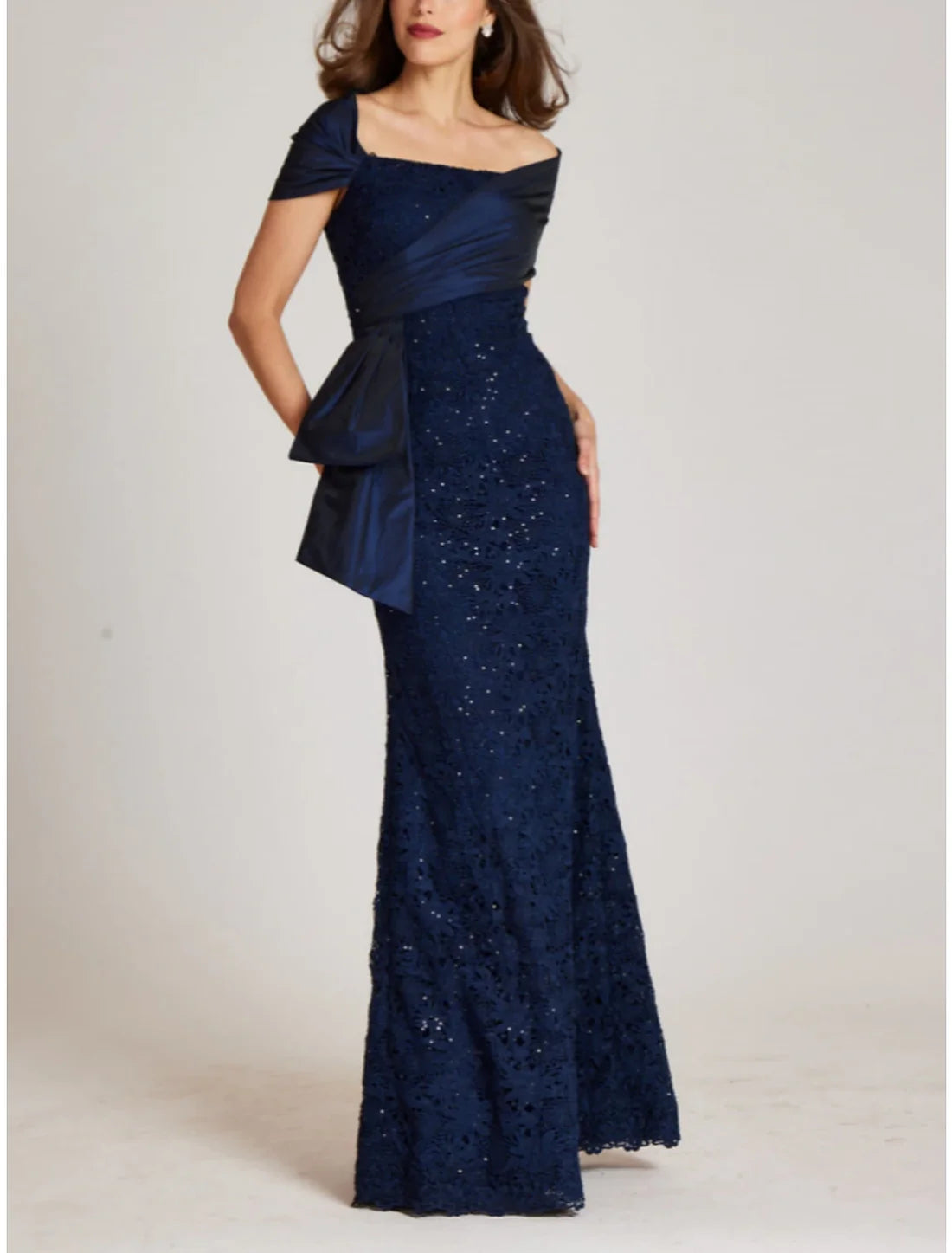 Luolandi Mermaid / Trumpet Evening Gown Elegant Dress Formal Floor Length Short Sleeve Off Shoulder Lace with Glitter Ruched Mother of the Bride Dress