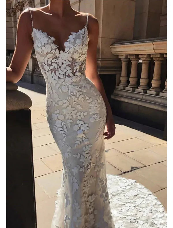 Luolandi Beach Boho Wedding Dresses Mermaid / Trumpet Camisole V Neck Spaghetti Strap Chapel Train Lace Bridal Gowns With Appliques