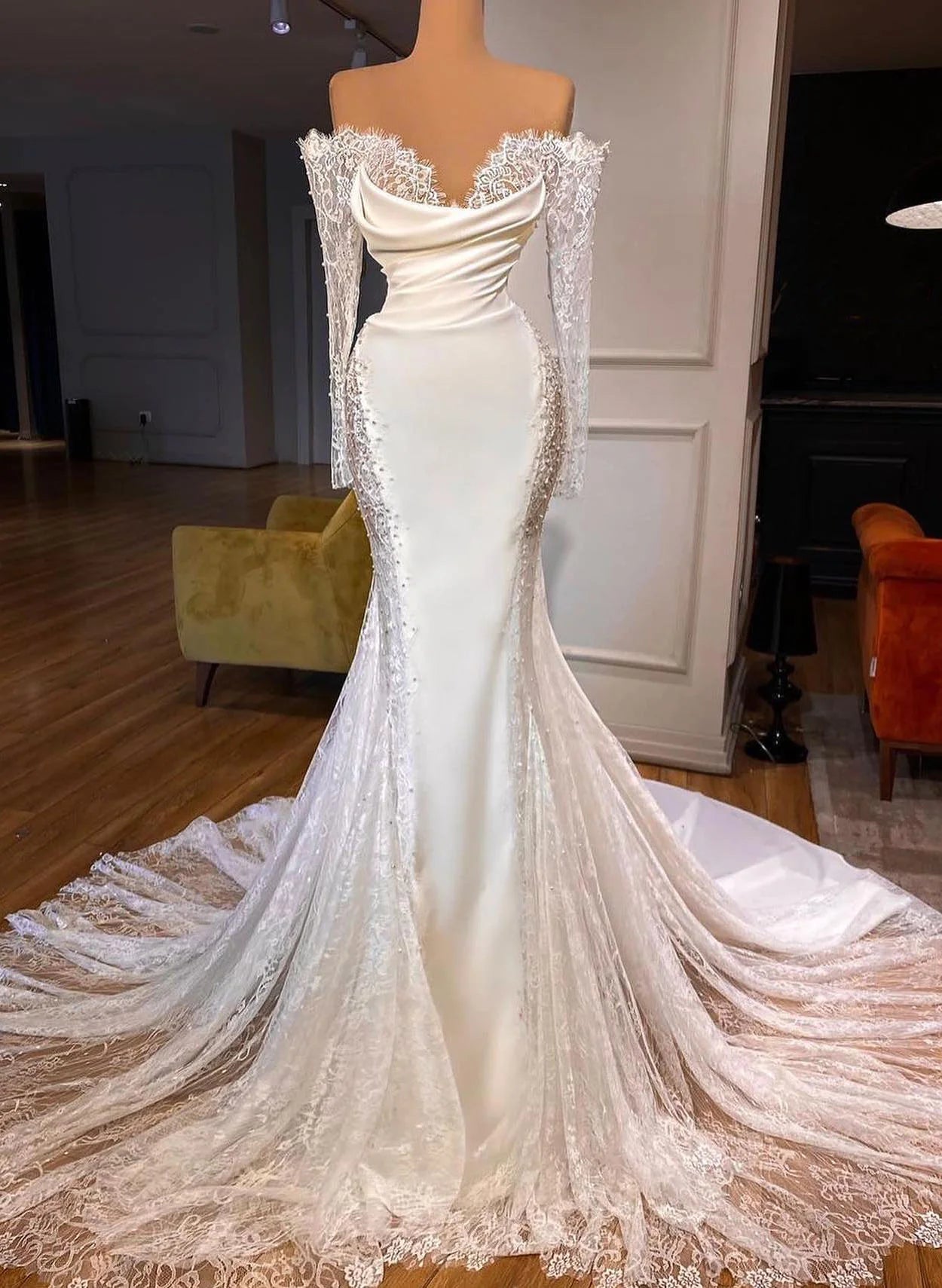 Luolandi Lace Long Sleeves Off The Shoulder Trumpet Mermaid Wedding Dresses With Pearl Sexy