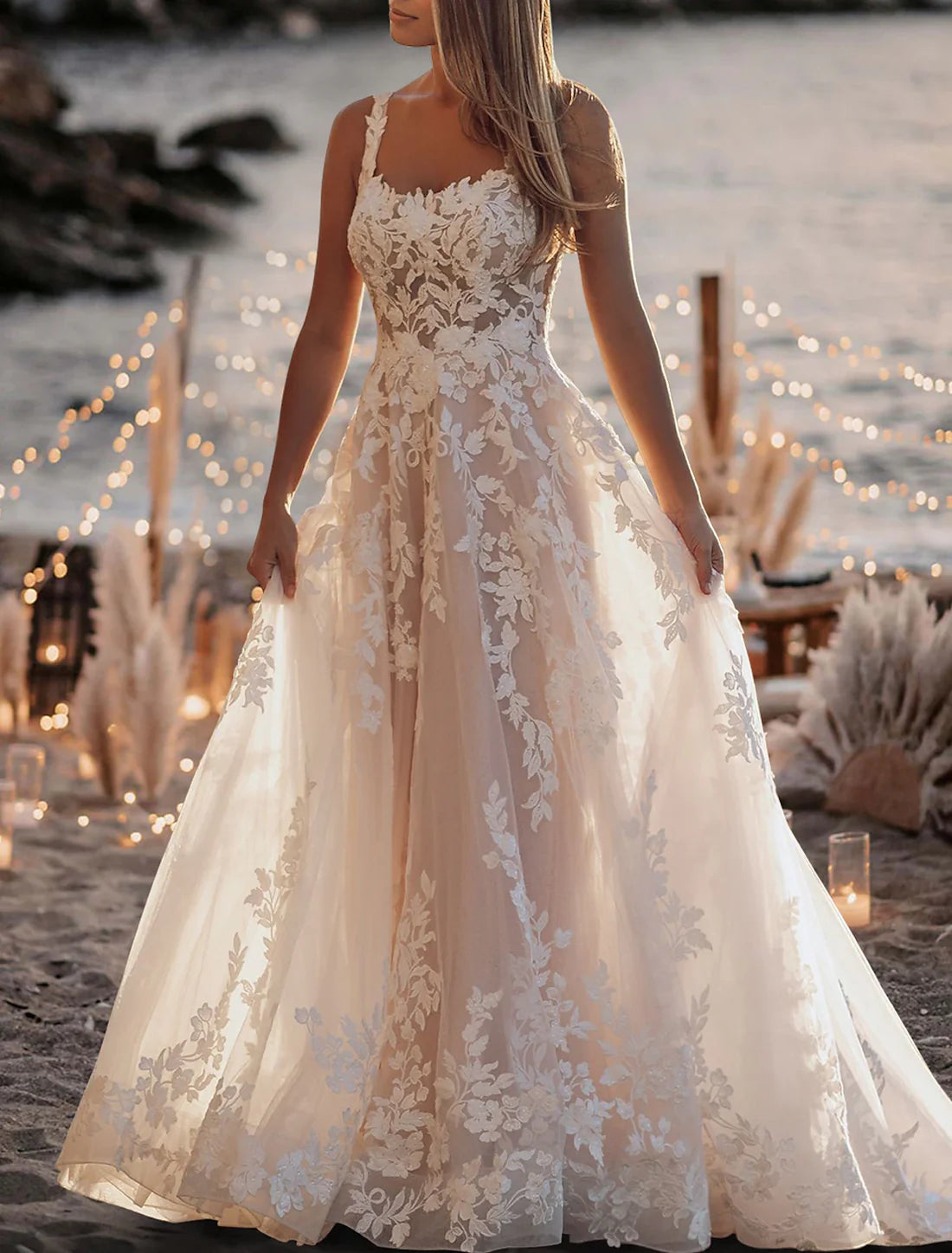 Luolandi Beach Formal Wedding Dresses A-Line Square Neck Sleeveless Sweep / Brush Train Lace Bridal Gowns with Appliques