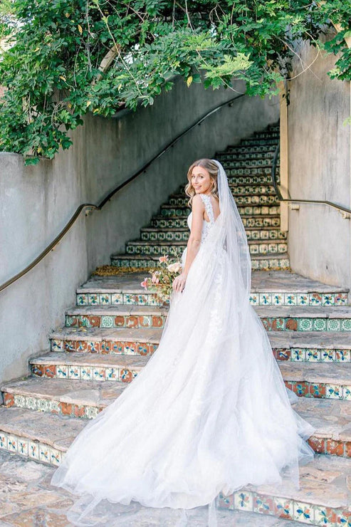 Luolandi A-Line V Neck Tulle Appliques Wedding Dresses Sexy Beautiful