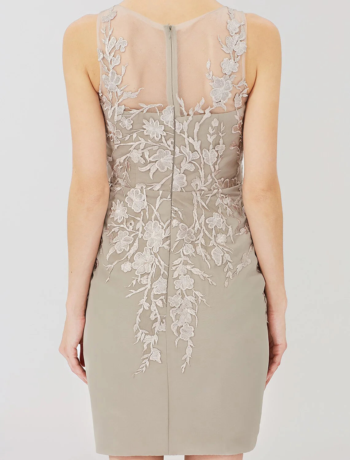 Luolandi Sheath / Column Mother of the Bride Dress Formal Classic & Timeless Elegant & Luxurious Convertible Dress Illusion Neck Knee Length Chiffon All Over Lace Long Sleeve with Appliques Beautiful